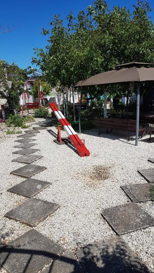 Hotel Casa Ellamy Două Mai Exteriér fotografie