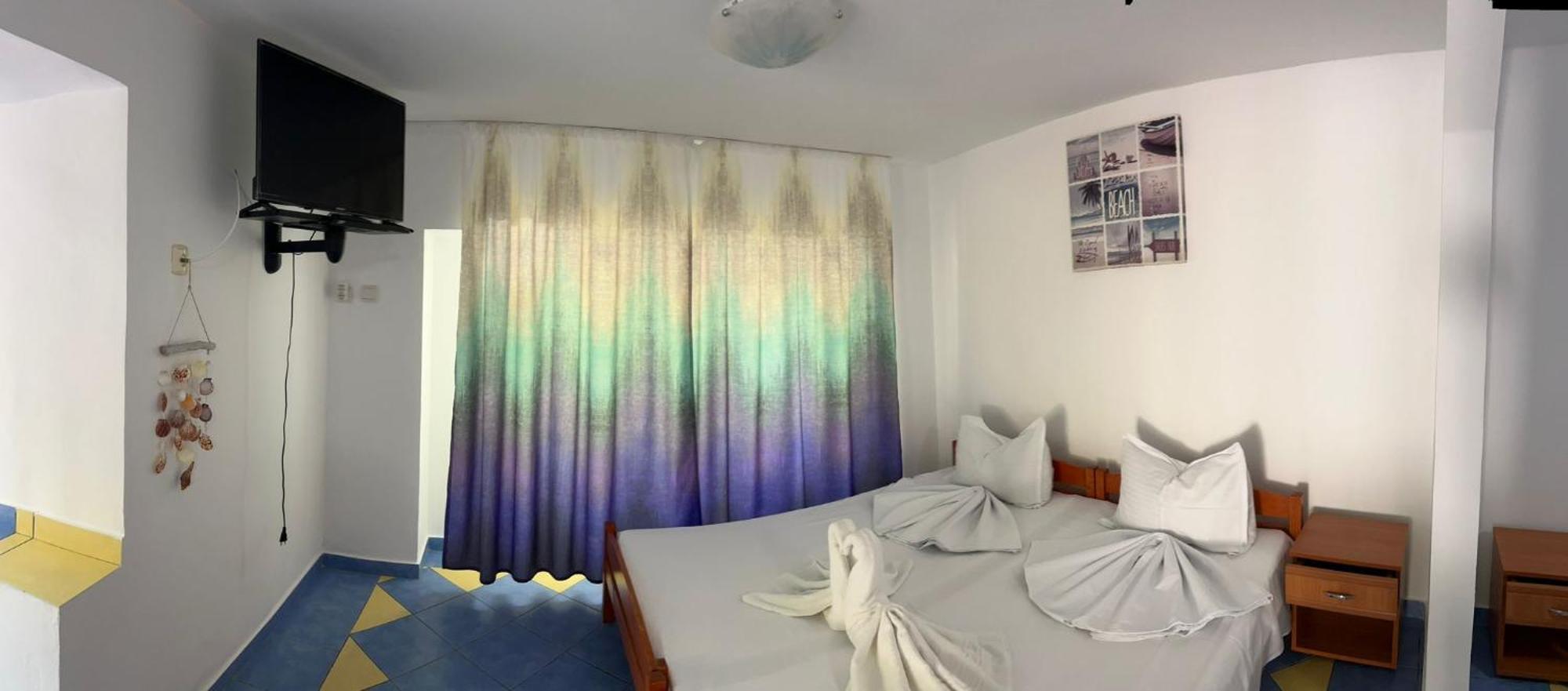 Hotel Casa Ellamy Două Mai Exteriér fotografie