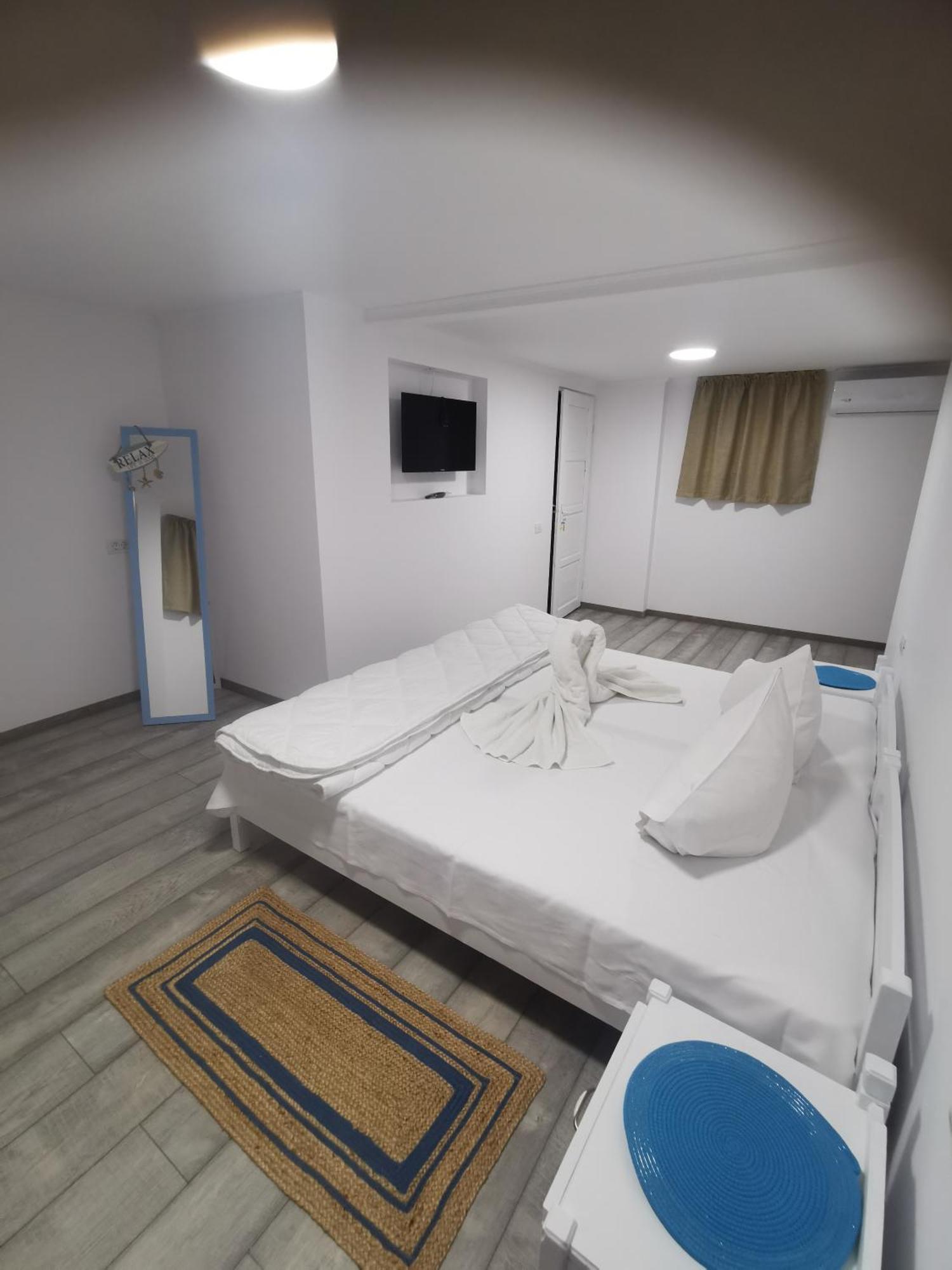 Hotel Casa Ellamy Două Mai Exteriér fotografie